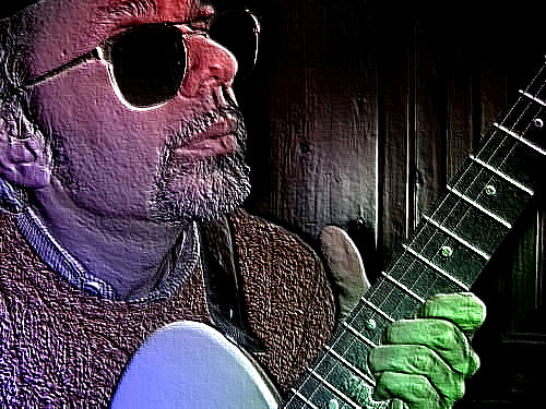 "Molti possono suonare il blues ma solo pochi possono crearlo" (Max Marinaio)